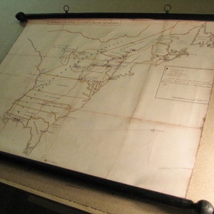 Landkarte der nordamerikanischen Kolonien und Anordnung der Revolutionskriegstruppen, 1765, Leinwand & Vintage Holz