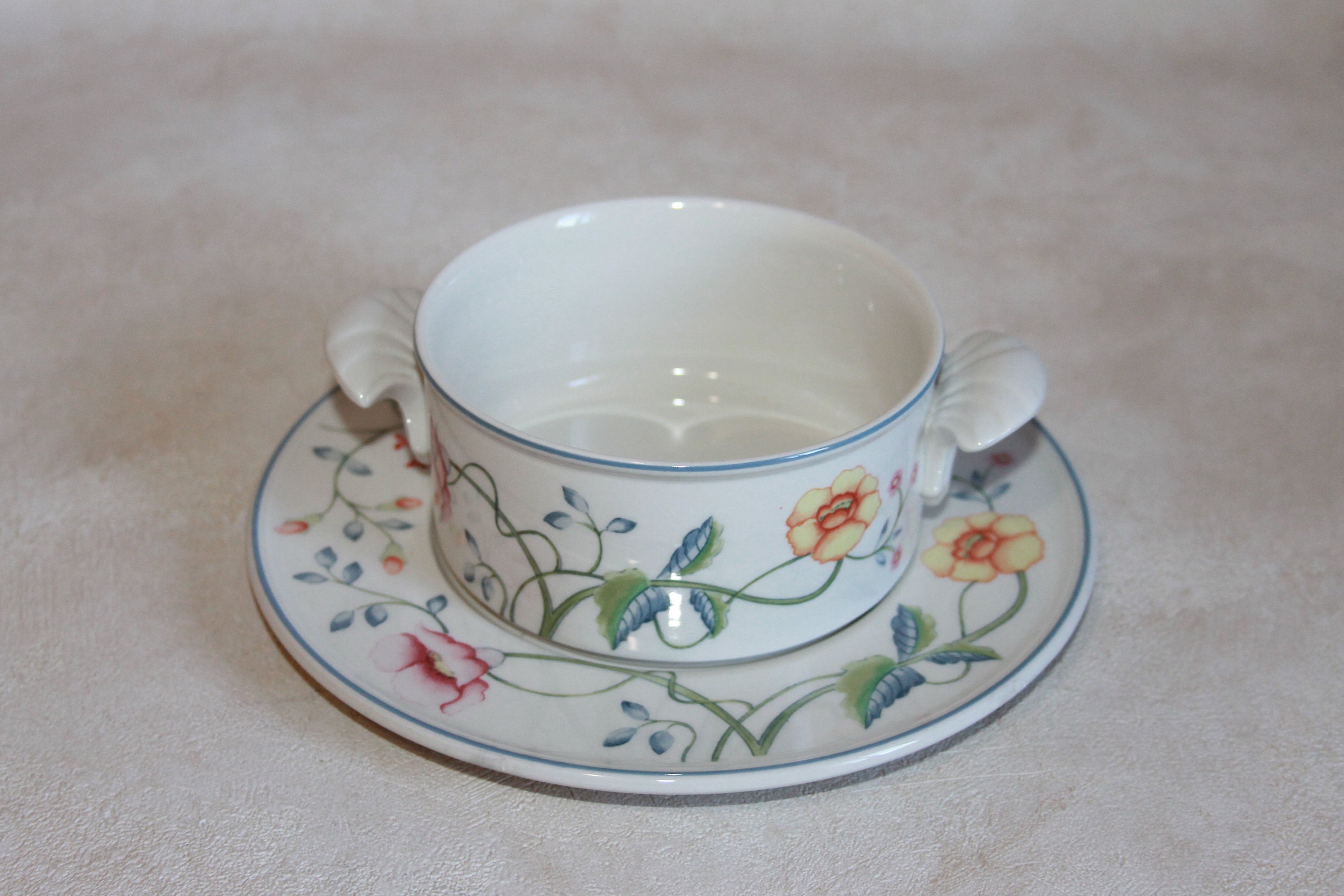 Villeroy & Boch White-Multicolor Floral Pattern Fine China Dinnerware –  Treasures Upscale Consignment