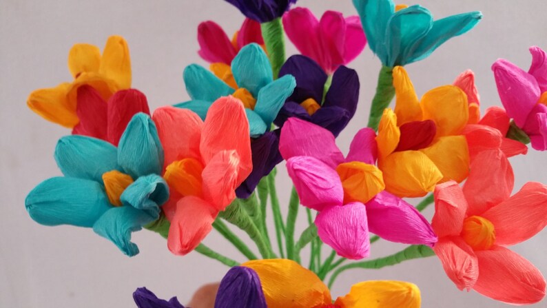 Altar Flowers Fiesta Decorations Dia de Los Muertos 100 Crepe Paper Flowers Luau Cinco de Mayo Day of the Dead Mexican Flowers