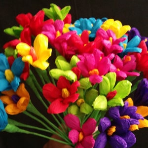 Altar Flowers Fiesta Decorations Dia de Los Muertos 100 Crepe Paper Flowers Luau Cinco de Mayo Day of the Dead Mexican Flowers