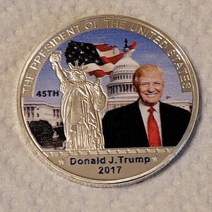 Donald Trump 2017 Inauguration Gold Plated Proof Coin MAGA Note