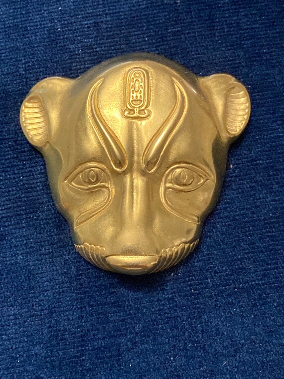 MMA Egyptian Revival Sekhmet pendant