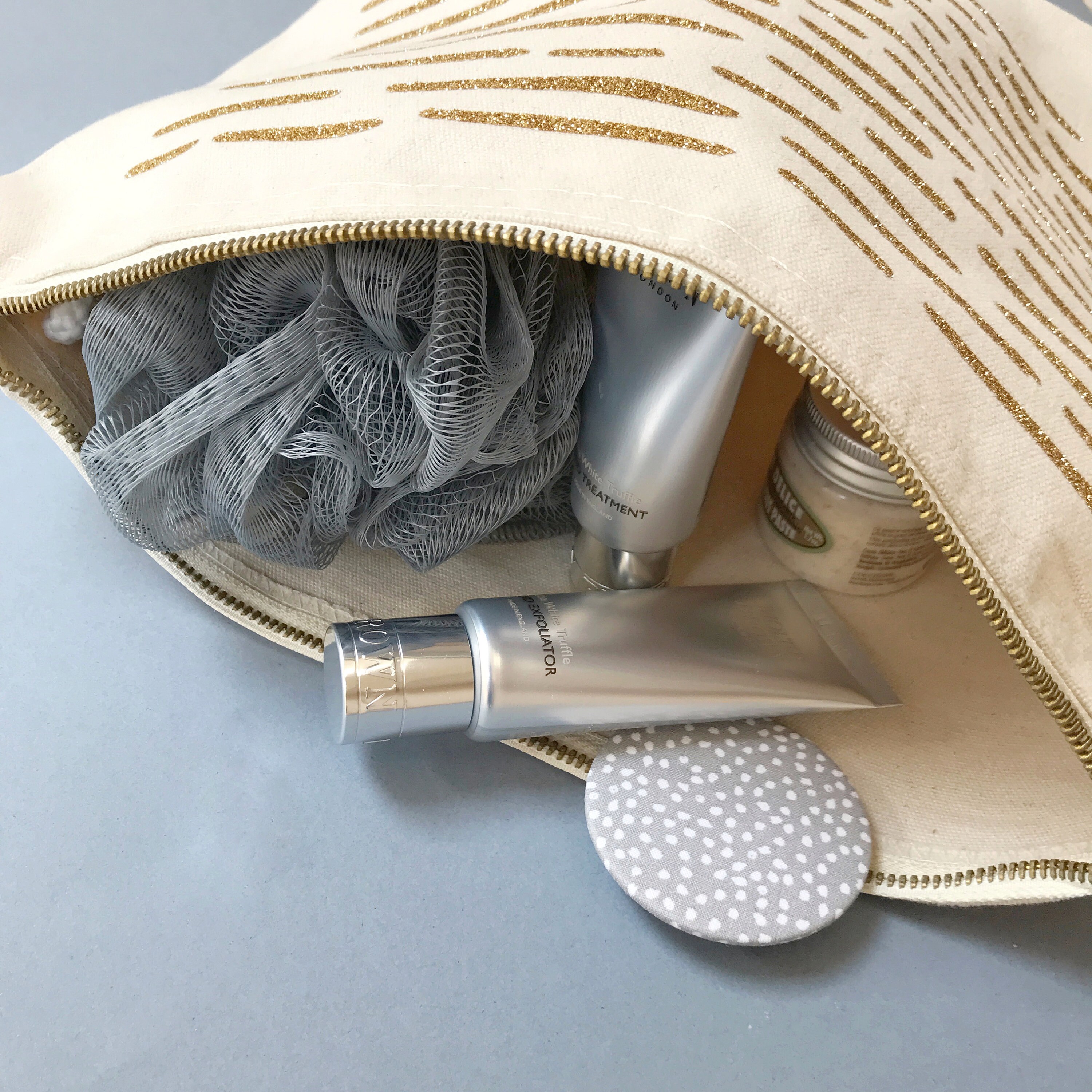 Bolsa de cosméticos de viaje con pegatina de letras para mujer Bolsa de cosméticos de viaje con pegatina de letras para mujer