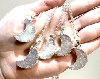 White Quartz Moon Druzy Crystal Necklace Gold Plated Helps Emotional Problems Purifies Negativity Boosts Creativity /& Imagination