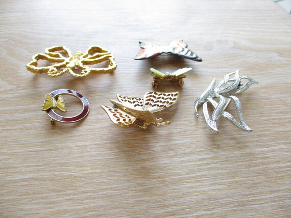 LOT Vintage Butterfly Brooches Gold Tone Mother o… - image 3