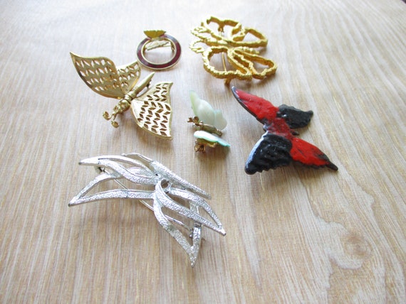 LOT Vintage Butterfly Brooches Gold Tone Mother o… - image 2
