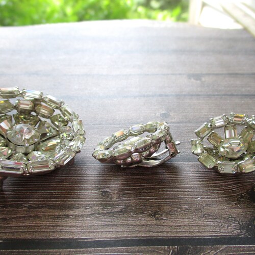 Juliana shops Crystal Rhinestone Brooch Clip On Earrings Jewelry Set Silver Rhodium Plated Multiple Tiers Clear Rhinestone Kite Shape