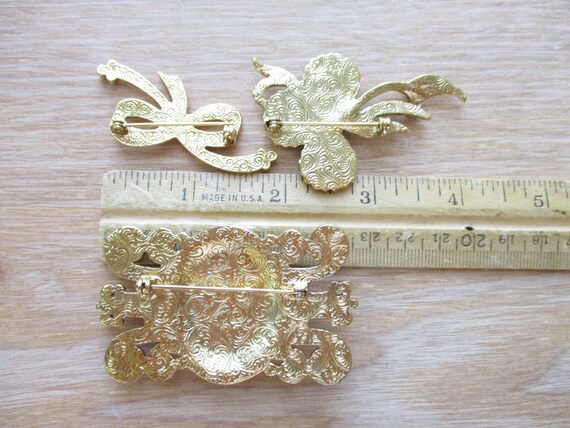 Vintage 1928 Co. Art Deco Style Brooches Gold Ton… - image 10