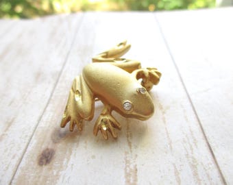 Vintage Frog Brooch Gold Tone Unsigned Designer 1980s