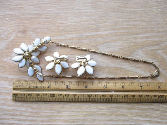 Vintage CORO White Flower Demi Parure Mid Century… - image 9