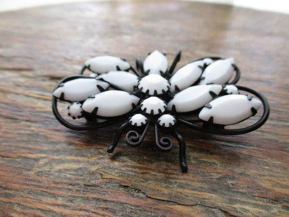 Vintage Butterfly Brooch White Milk Glass Rhinest… - image 4