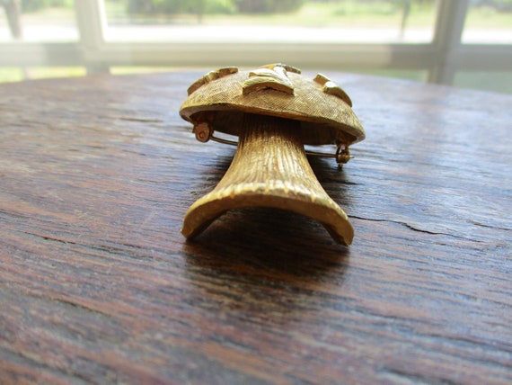 Vintage Large Gold Mushroom Brooch Signed Roger V… - image 4