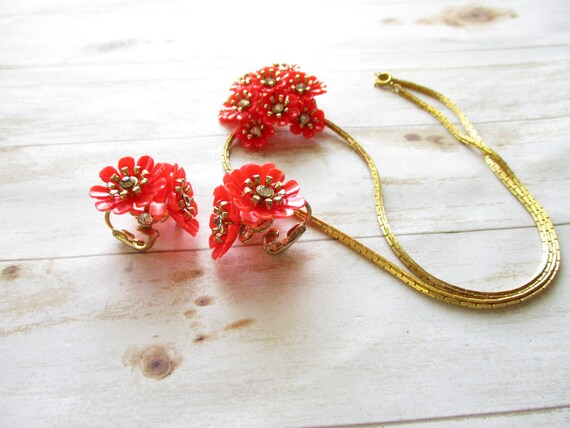 Vintage Red Lucite Flower Brooch Pendant Clip On … - image 5
