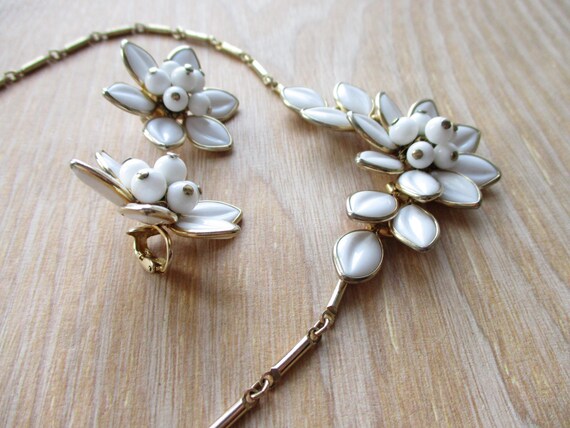 Vintage CORO White Flower Demi Parure Mid Century… - image 6