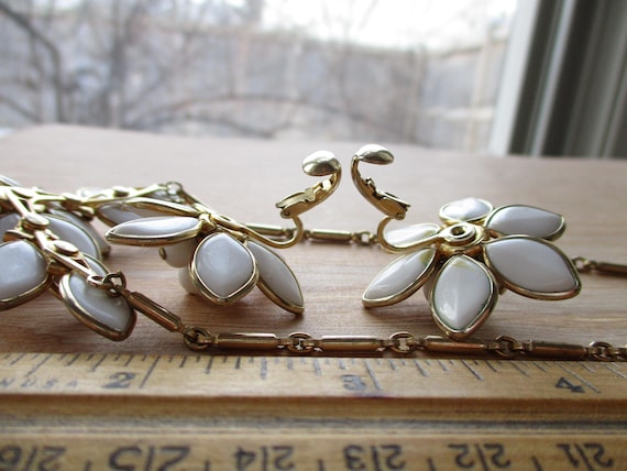 Vintage CORO White Flower Demi Parure Mid Century… - image 11