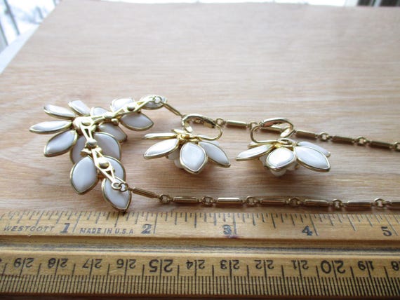 Vintage CORO White Flower Demi Parure Mid Century… - image 10
