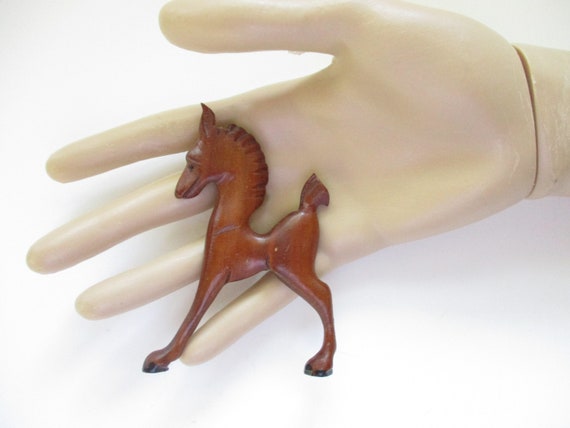 Vintage Carved Wood Horse Brooch Pony Brooch 1940… - image 1