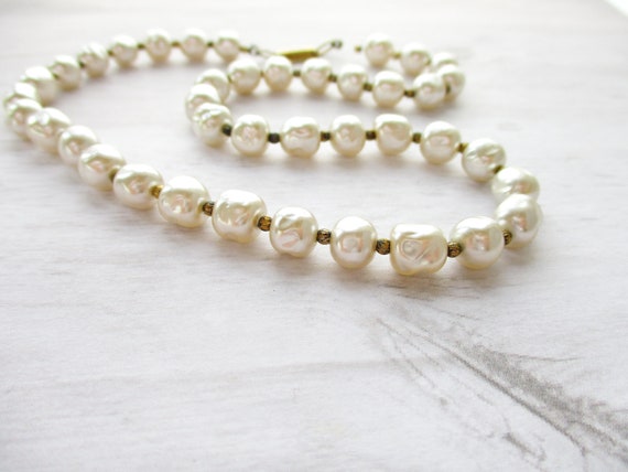 Vintage Signed HOBE' Glass Pearl Necklace - image 3