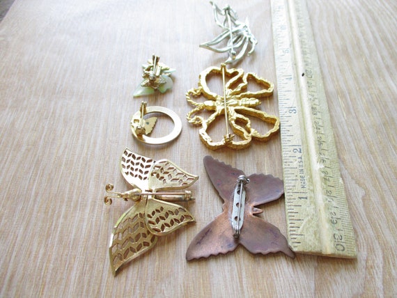 LOT Vintage Butterfly Brooches Gold Tone Mother o… - image 8