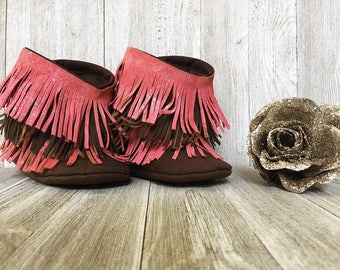 Fringe Baby Booties Shabby Chic Fringe Pink and Brown Baby Boots, baby Booties, Fringe Boots, Baby moccasin boots hippie baby boot