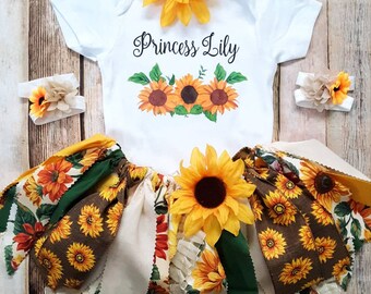 Baby Girl Sunflower Outfit, New Baby Gift, Sunflower Outfit, Personalized Sunflower Outfit, Baby Shower Gift, Baby Girl Gift Set, Tutu