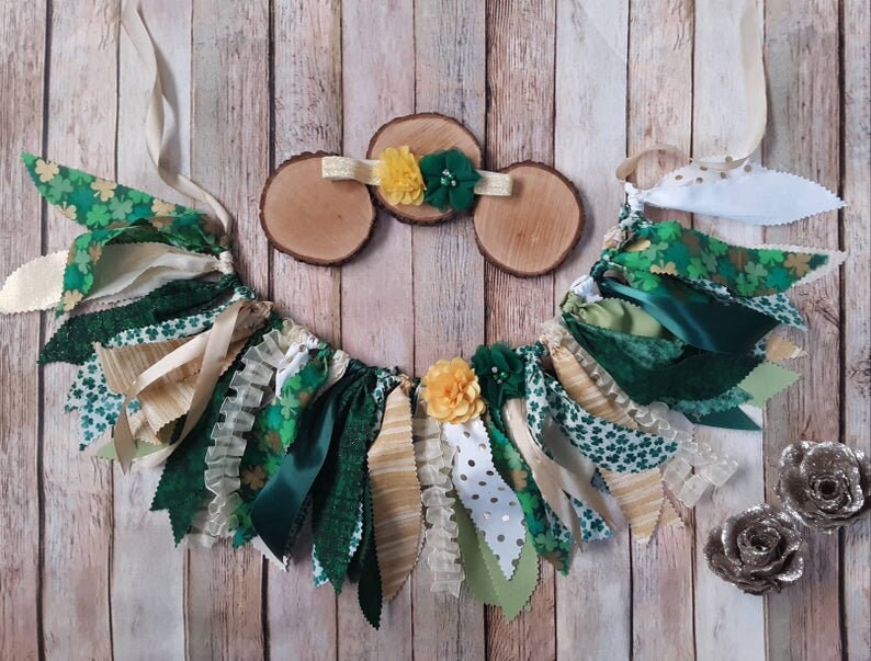 Happy St Girl/'s St Kiss Me Patrick/'s Day Outfit Patrick/'s Day Outfit Pot of Gold Luck of the Irish Baby Girl Outfit Four Leaf Clover