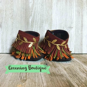 Automne couleur bébé bottes, chaussons Western bébé Shabby Chic frange bordeaux, orange brûlé et vert olive bébé mocassin bottes, chaussures bébé unisexe image 4