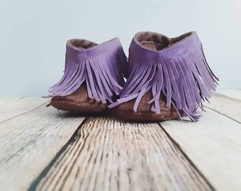 Purple Fringe Baby Boots, Cowgirl Booties, Baby Moccasin Boots, Baby Fringe Booties, Purple Baby Boots, Lace, New Baby Gift, Baby Shower