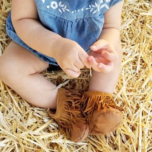 Fringe baby boots, Baby Moccasin Boots, Baby Fringe Booties, Shabby Chic Fringe Baby Boots, Booties, Fringe Baby Booties