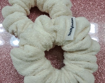 Terrycloth Wrist Scrunchies: Beige Water-Catching Bands