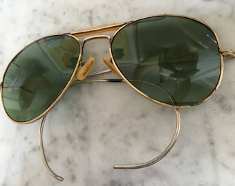 WW II aviator piLot suNgLasses ViNtage 1940's GoLd fRame MiLitary Officer FLight sungLasses LiKe AN-6531 UnMarKeD + 70's Ray-Ban HaRd Case