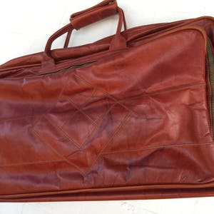 1960&#39;s American LeATheR caRRy-oN Doctor&#39;s BaG ViNtage Leather weekeNder SuiTCasE oveRnight traveL case caRRy-oN baG MoD Leather LoGo BaG NoS