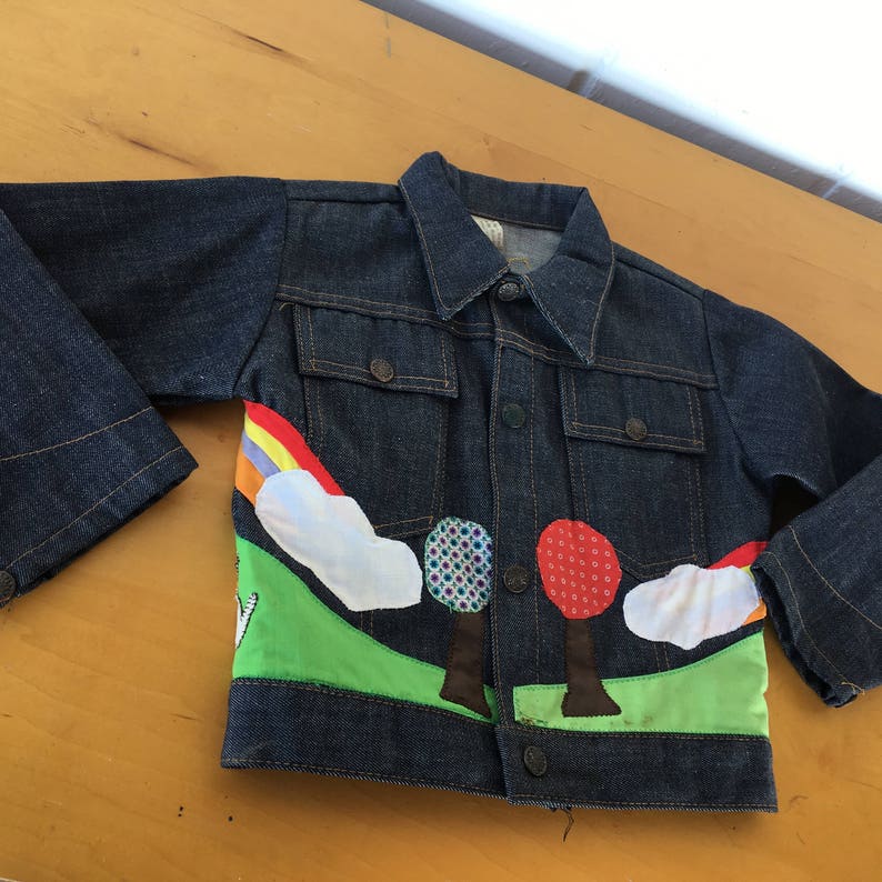 1970's MoD ArT KiDs JEaN JacKeT EmBRoiDeReD APPLiQue GRaiNy DeNiM sHiRt SToRy JacKeT USA image 3