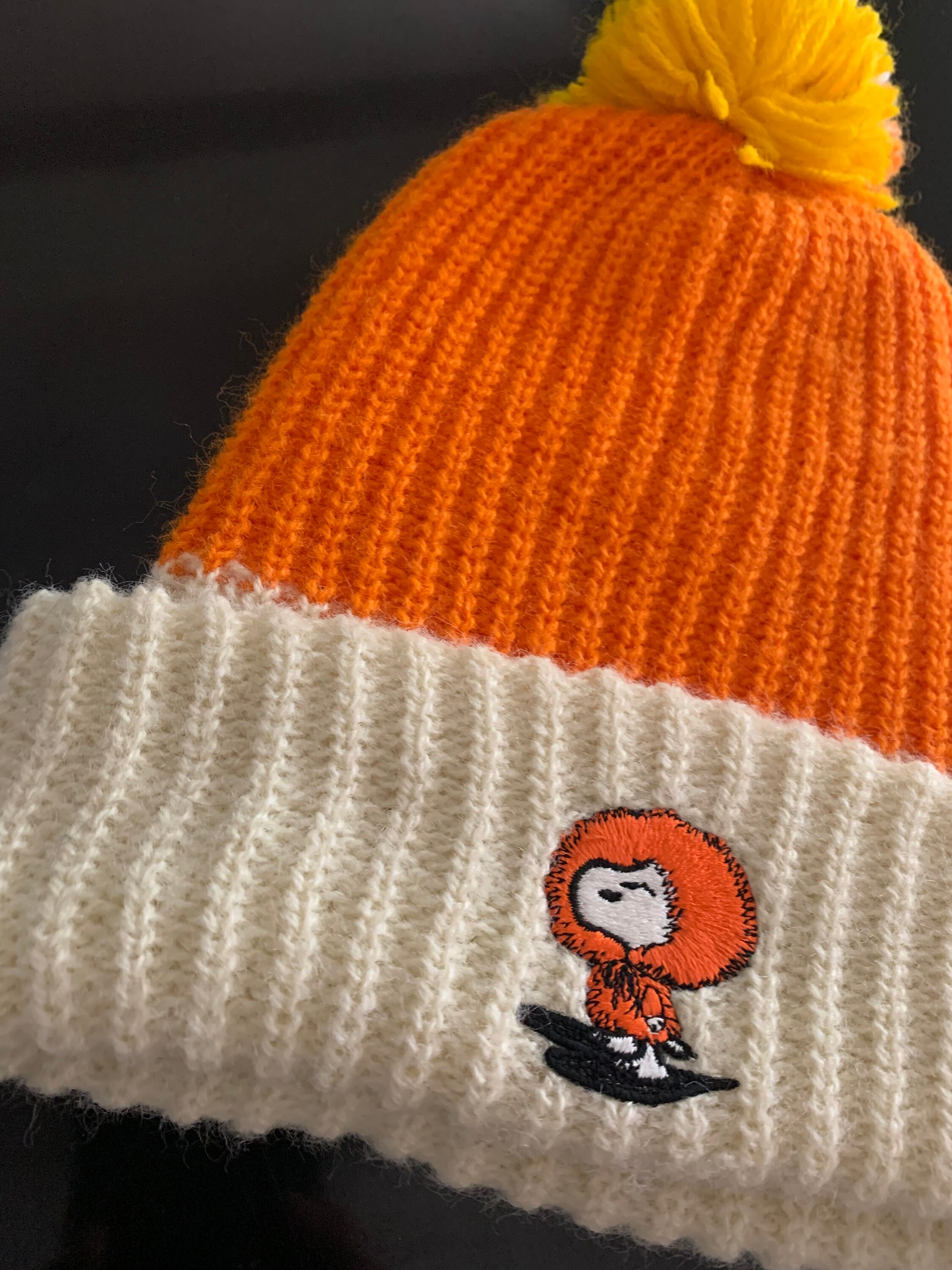 Vintage knit snoopy ski hat orange brown peanuts vtg 1958 1950s winter Pom Pom Vintage Snoopy Beanie, 60s Skiing Snoopy Embroidered Patch  main image 4