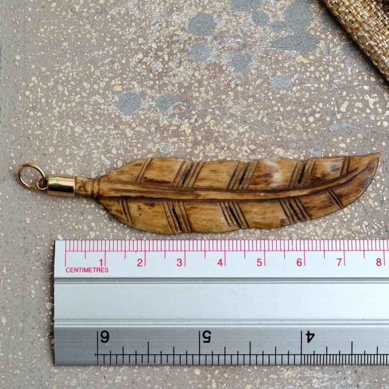 Brown Bone Feather Carving Stained Bone Natural Bronze Cap 1-80mm Long Carved Bone Feather Pendant BS17-1104B Bone Jewelry