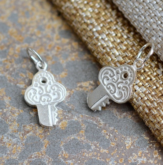 .925 Sterling Silver /& Vermeil Heart /& Key Charm Pendant