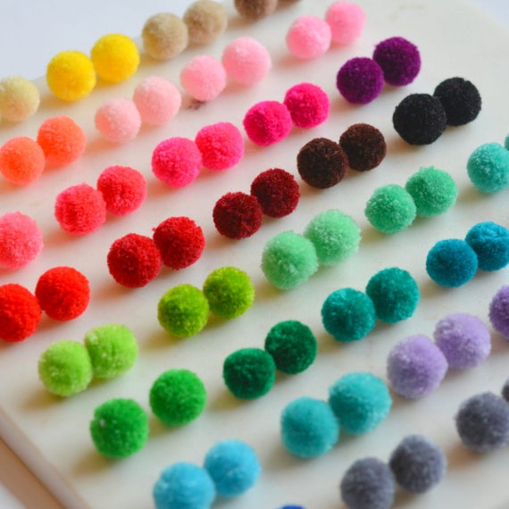 50 x EMERALD GREEN 25mm POM POMS