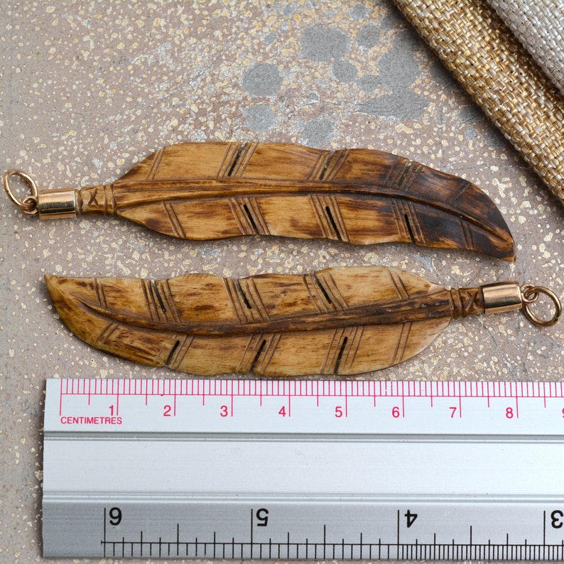 Brown Bone Feather Carving Stained Bone Natural Bronze Cap 1-80mm Long Carved Bone Feather Pendant BS17-1104B Bone Jewelry