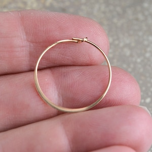 Gold Hoop Earrings, 25mm Dainty Gold Hoops, Hammered Wire Gold Hoops, 14K Gold Filled Hoop Earrings, Minimalist Hoop Earrings, KL20-0927