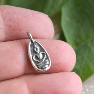 Sterling Silver Buddha Amulet, Thai Buddha Charm, Silver Buddha Charm, Meditation Buddha Pendant, Buddhist Jewelry, Oval Buddha, BS20-0515s