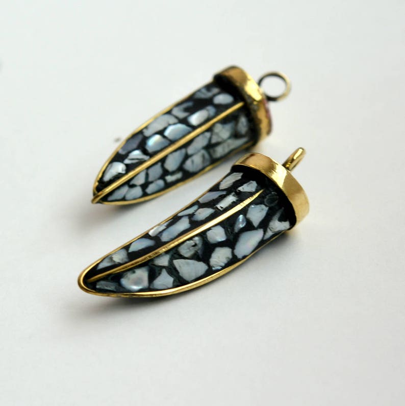 Mother of Pearl Claw Bohemian Jewelry Tribal TA170905 Horn Ethnic 1-40mm Long Tibetan Mosaic Shell Brass Tusk Pendant Tooth