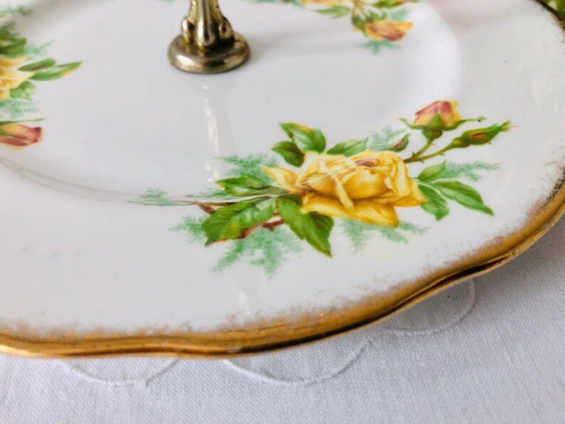 England 1940s. Royal Albert Tea Rose Cake Plate with Handle