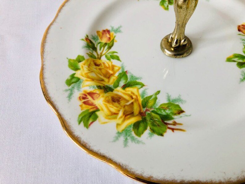 England 1940s. Royal Albert Tea Rose Cake Plate with Handle