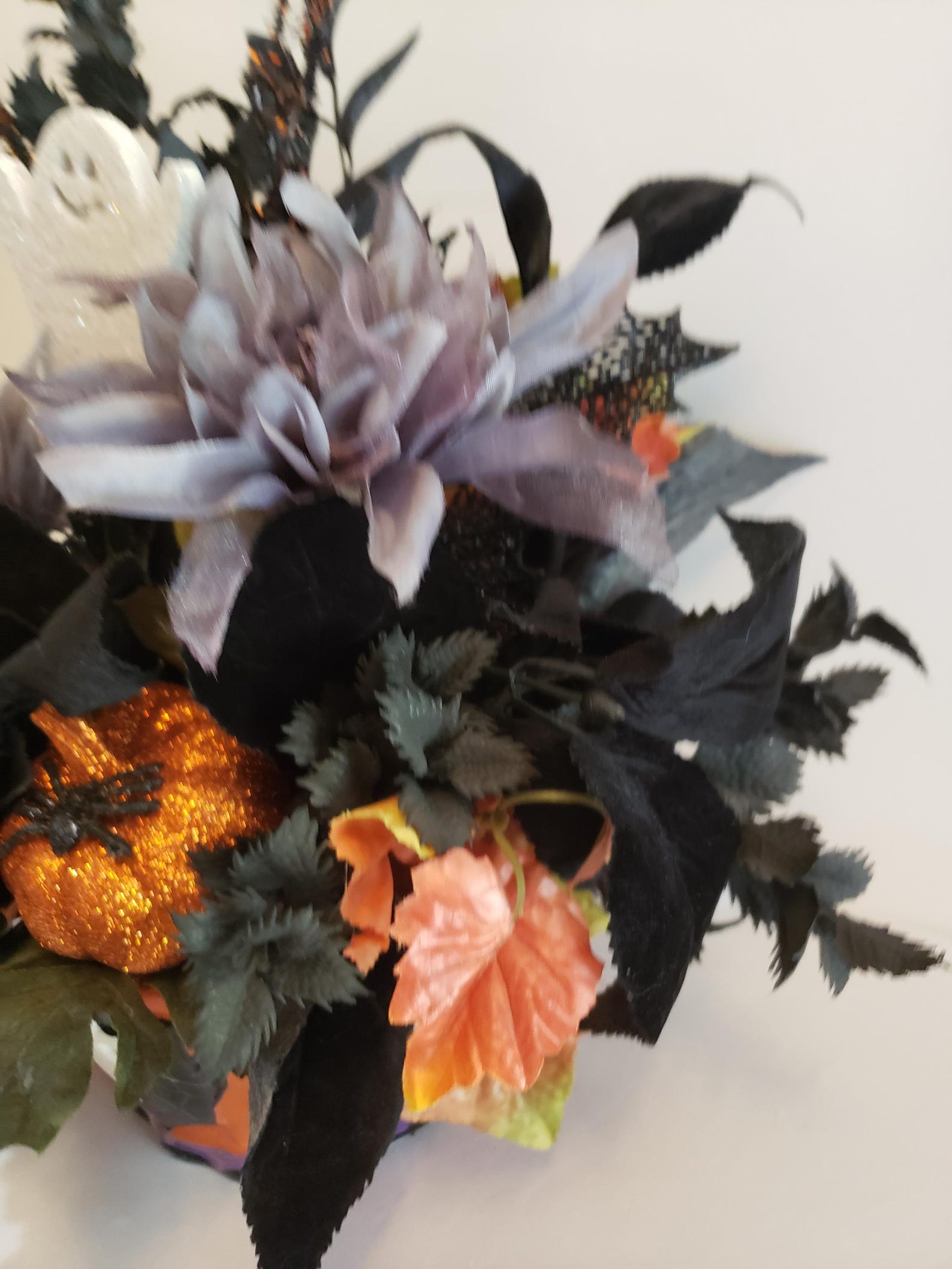Halloween Ghost Floral Arrangement, Spooky Table Centerpiece, Black and ...