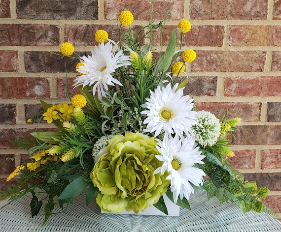 Small silk flower arrangements deals