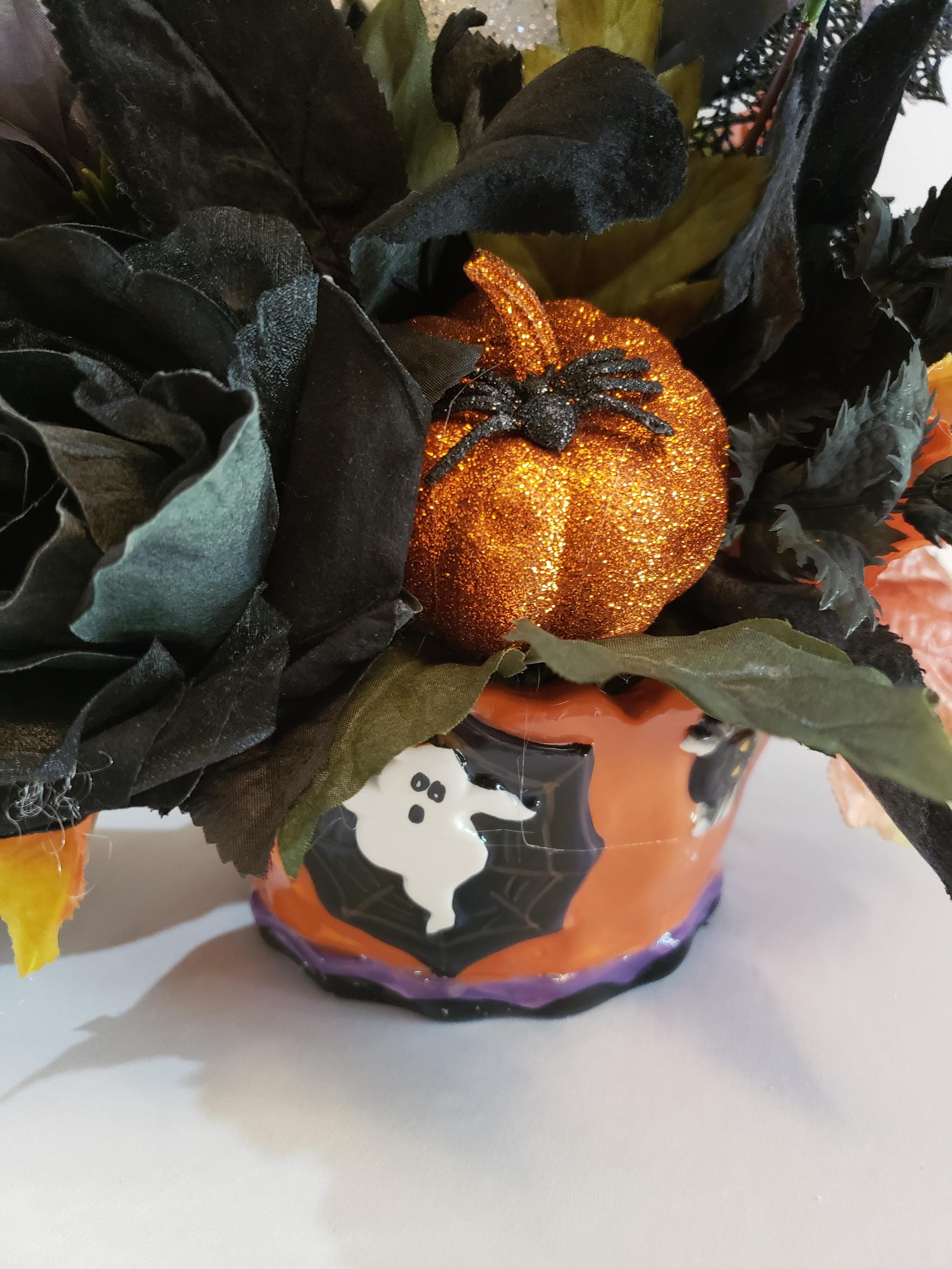 Halloween Ghost Floral Arrangement, Spooky Table Centerpiece, Black and ...