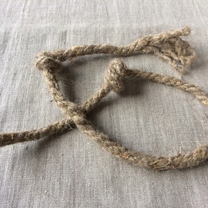 Scarti di corda di canapa vintage, corda rustica ruvida di 3 pezzi, corda da 1 cm, fornitura di arte tessile, vecchio spago di iuta per decorazioni in stile nautico, giocattolo per cani da compagnia