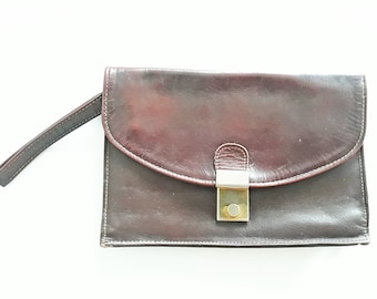 Pochette pour homme en cuir.