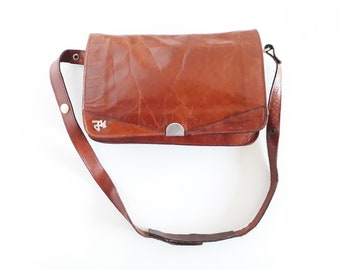 Vintage  Bag. Brown Leather Shoulder.