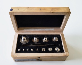 Vintage weights. Technical weights.